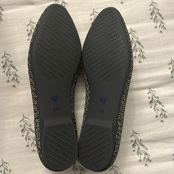 NIB Rothy’s Almond Loafer Size 8.5 - Picture 2 of 4